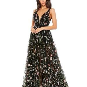 MAC DUGGAL FLORAL EMBROIDERED SLEEVELESS A LINE GOWN #70132 Sz 12 NWT $698